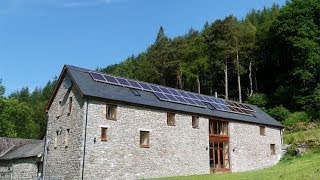 preview picture of video '5 star cottage nestled in the mountains of Mid Wales'