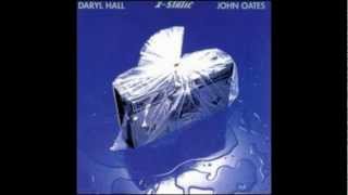 Hall & Oates Women comes and goes