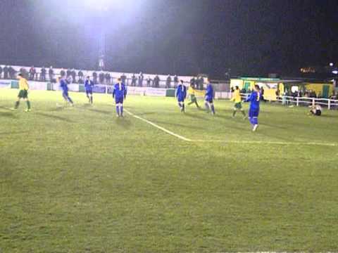 Hitchin Town (0) v Leamington (1) - Some action 18-02-2013