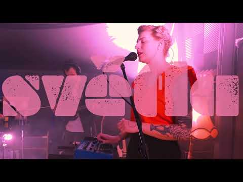 Franzie - Franzie - Světla (Live session Ambit 1084)