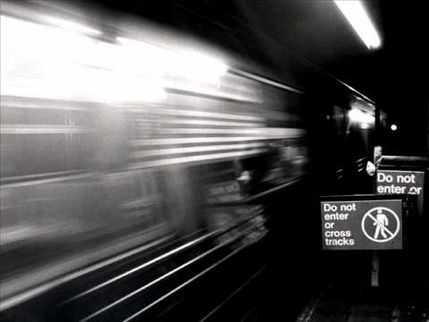 Beni Rova - Ei Niin Väliksi feat. Mac Topias