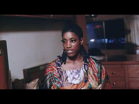 HQ Clip of the Black Godfather one sided catfight between Black girl and White girl