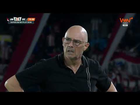 🦈🏆 TEO'S GOAL! A thunderous strike to equalize for Junior and add sparkle to a magical night!