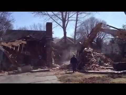 Wellesley real estate tear down of 35 Chesterton Road
