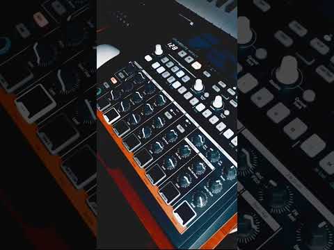 128 bpm techno jam with just #drumbruteimpact #shorts