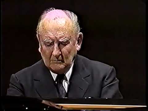 Nikita Magaloff plays Glinka Balakirev The Lark