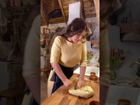 Traditionally kneading pizza dough 💪🔥#pizza #food #baking