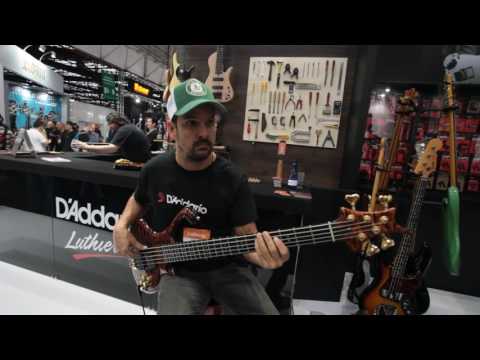 Expomusic 2016 - Adriano Paternostro - Bass groove - Ritter Roya 5 string - Stand D'addario Brasil