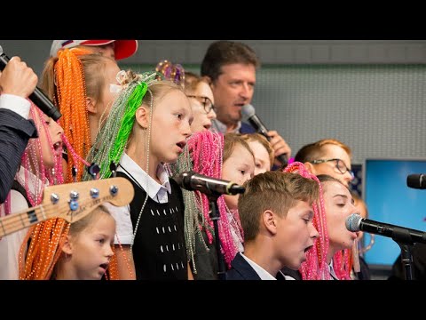 Всем первоклассникам России посвящается! Дети перепели "Владимирский централ" на свой лад