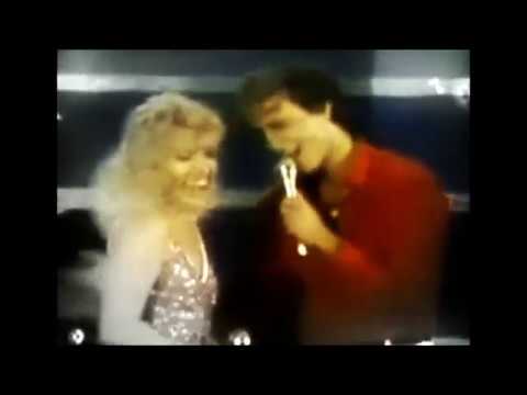 Y ahora juntos / Oscar Athie y Yuri