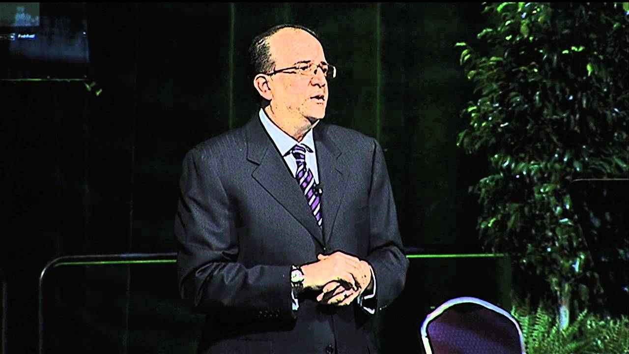 Scot B. Glasberg, MD, FACS delivers his presidential address