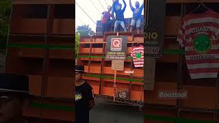 Download lagu Horeg lor Qizink Audio unjuk Gigi awalnya biasa sampai hasil video bergelombang mp3