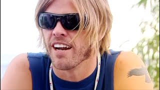 Foo Fighters - Taylor Hawkins backstage Scotland 2005
