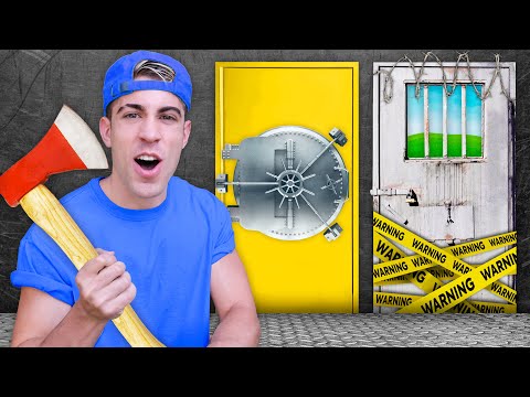 ESCAPING FROM INDESTRUCTIBLE DOORS !!