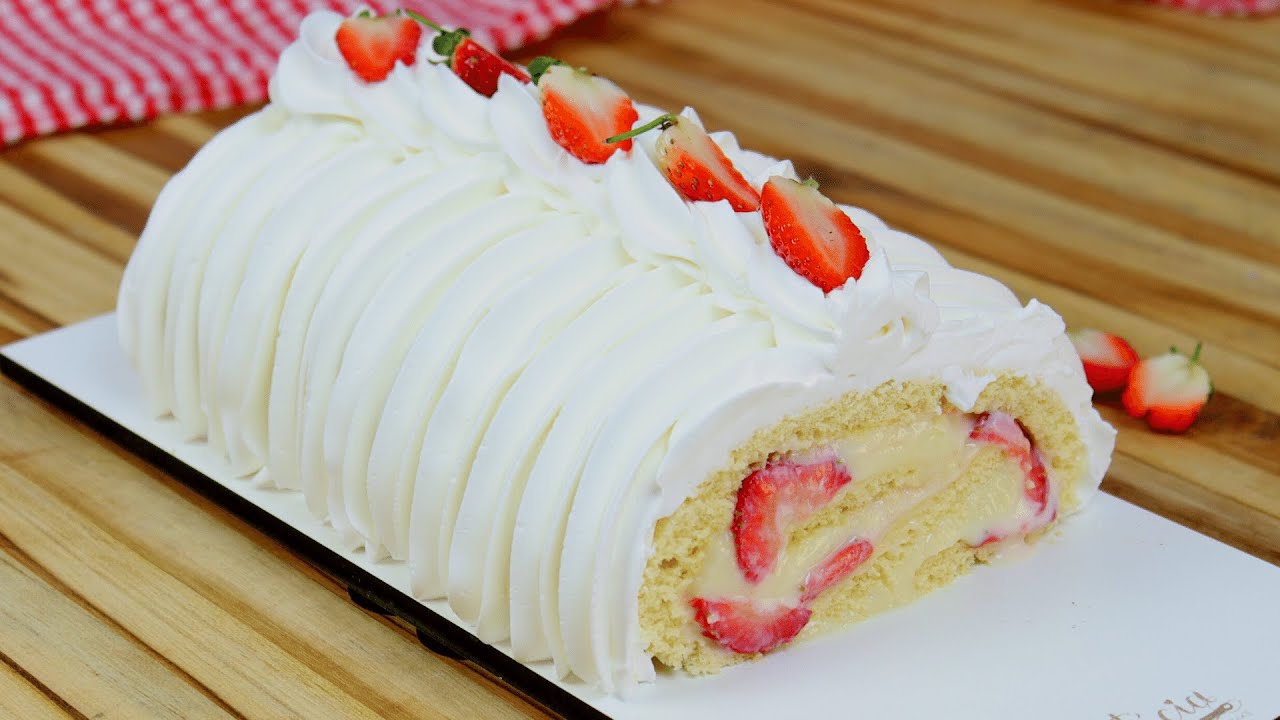 ROCAMBOLE DE LEITE NINHO COM MORANGO | FAÇA E VENDA ROCAMBOLE