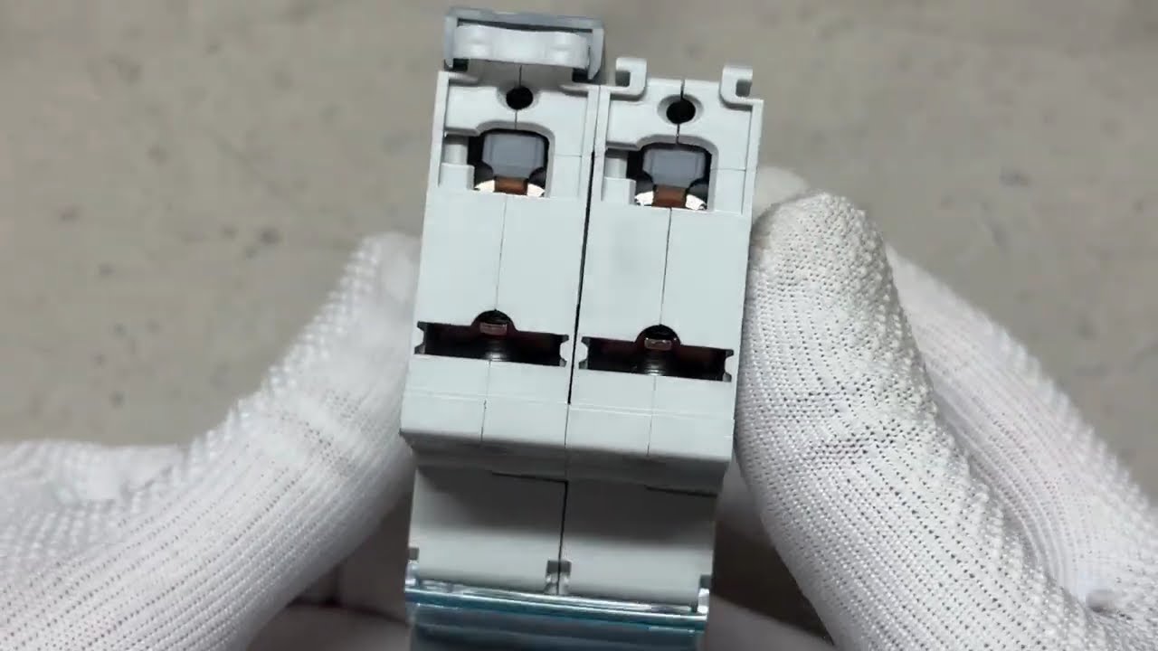 Автоматический выключатель Hager MCN220 С 2p 20А