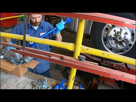 SuperSteer Radius Rod Install Ford F53 Chassis