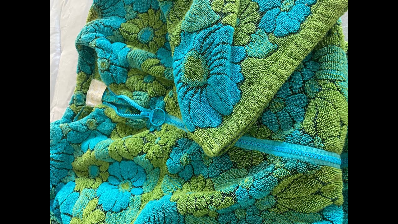 Retro Mod Flower Power Lord and Taylor Bathrobe 1960s Turquoise Blue and Avocado Green