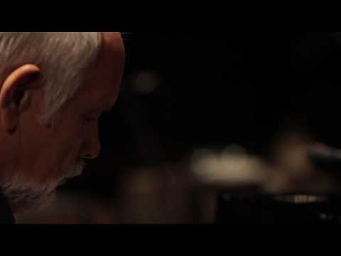 Todo Sentimento - por Cristóvão Bastos ( piano)