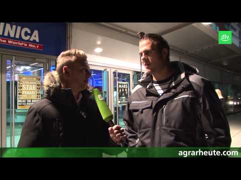 Young Farmers Party 2013: Peterson Farm Brothers am Start