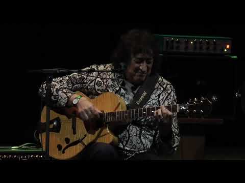 TONINHO HORTA "Moon river" Live at Teatro Rossetti