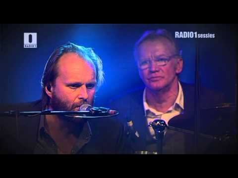 admiral freebee & The Rhythm Junks   Trying to get away