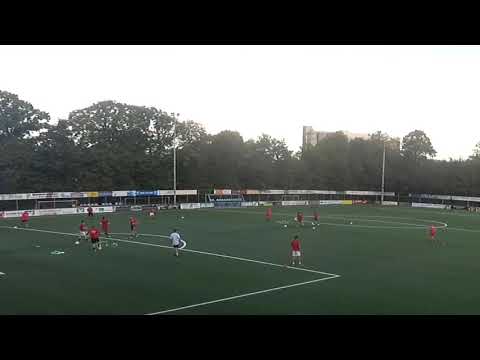 Fussballtraining: Passtraining - Diagonalball mit Pass über den Dritten