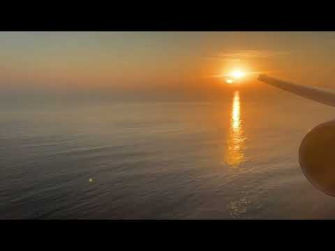 Qatar Airways Boeing 777-300ER Landing at Doha