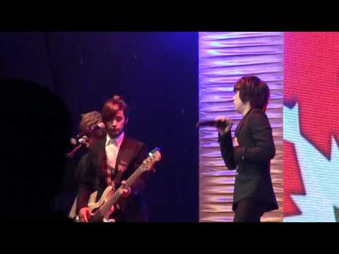 2010  12  17 FTIsland Lotte world  Free Christmas Concert  -  I Hope (바래)