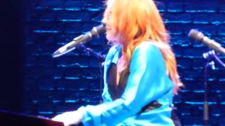 Tori Amos: Wedding Day - The Beacon Theatre, New York City 2014-08-12 HD1080