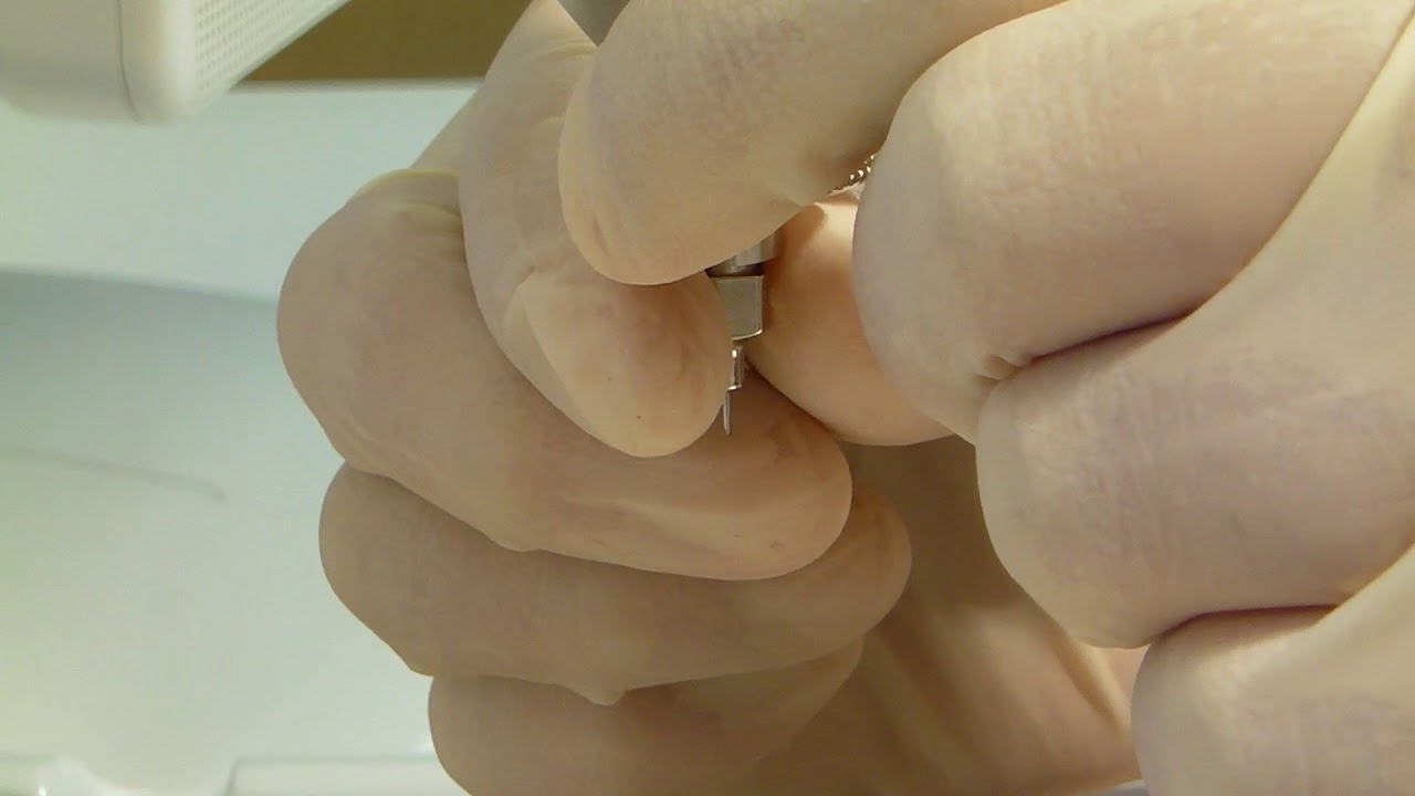 Attaching and Detaching a Probe Assembly