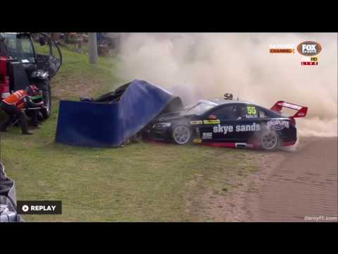 Dunlop Series 2016. Qualifying Mount Panorama Circuit. Kurt Kostecki Crash