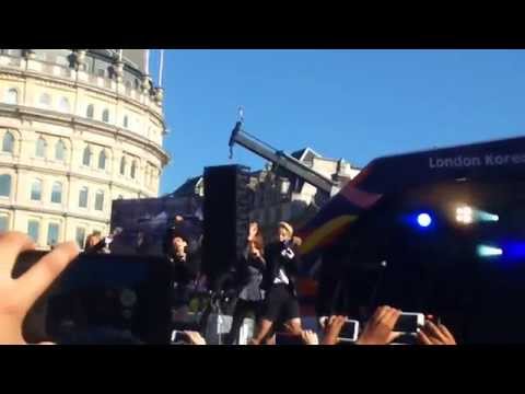 f(x) - Red Light - London Korean Festival 2015