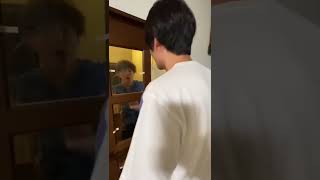 柵越しなら最強なんだぞ…！！#shorts #犬 #ペット動画