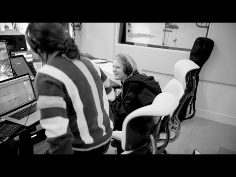 Meghan Trainor ft. Nicki Minaj - Nice To Meet Ya (Studio Behind The Scenes)