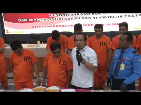 POLDA RIAU UNGKAP PEREDARAN 76 KG SABU DAN 41 RIBU EKSTASI