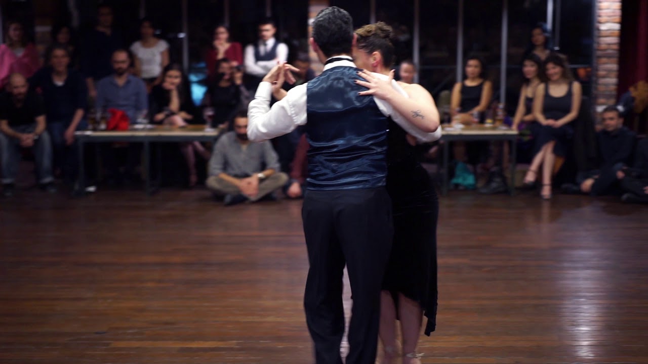 Alejandro Berón & Ezgi Ömüriş - De Antano