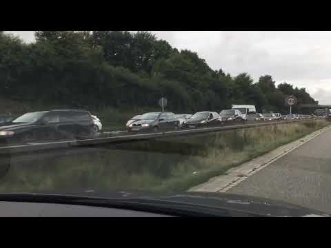 E20 lukket efter stenkast