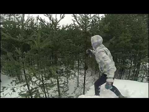 Mežoņi mežā. 240 kadri sekundē.