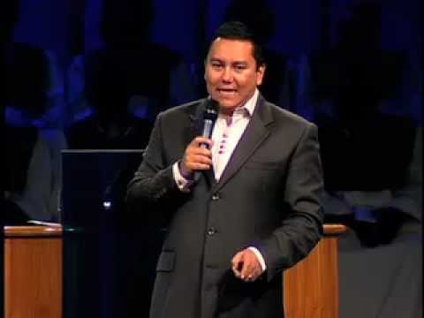 "Lo que Dios quiere para tu futuro" Pastor Javier Bertucci (Viernes 05-08-2011) (Parte 2)