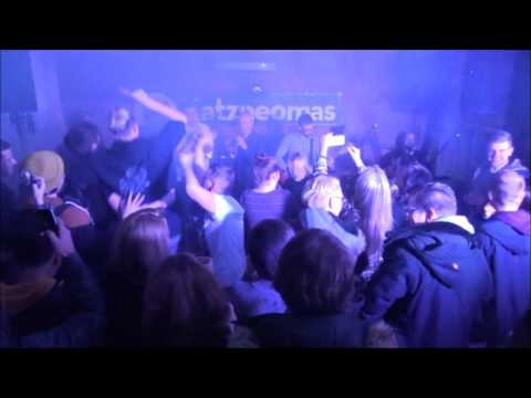 Katzenomas - Zehn (Farin Urlaub Cover) live im Jungen Fritz Rheinsberg