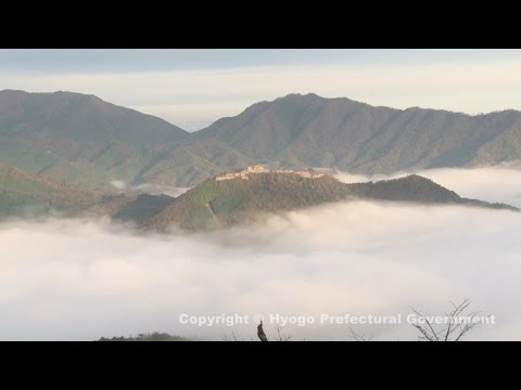 竹田城跡（流れ行く雲海）