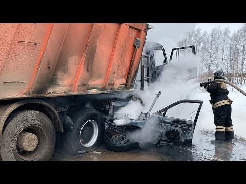 20 Dangerous Fastest Truck & Car Driving Fails - Idiots Heavy Equipment Incident on the Bad Roads
