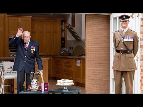 رسالة خاصة من جونسون احتفالاً ببطل حرب مئوي جمع الملايين لمكافحة كورونا…