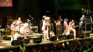 Me First and the Gimme Gimmes - On The Road Again (Willie Nelson) [HD] live