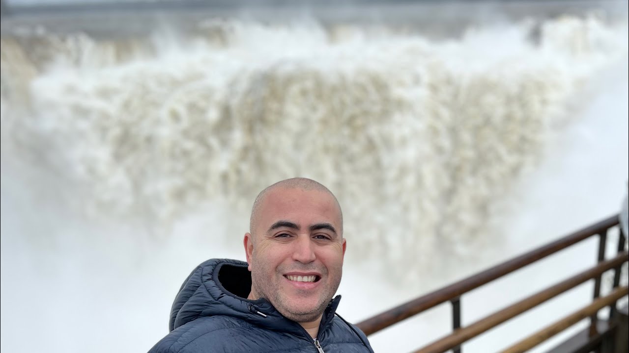 A VOZ DE DEUS É COMO DE MUITAS ÁGUAS