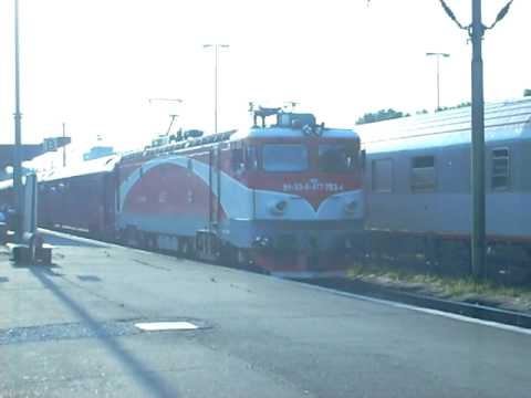 Locomotiva 91-53-0-477-753-4 pregatita de plecare.