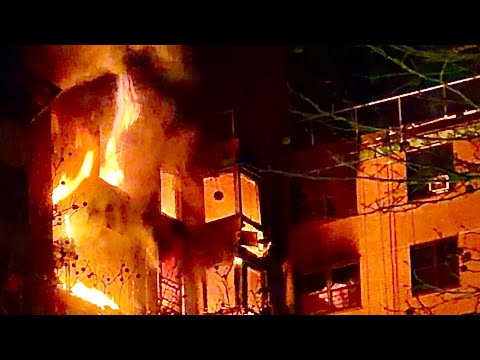 MASSIVE EXPLOSION~FDNY BOX 4399~10-60 MAJOR EMERGENCY, 4TH ALARM WITH HEAVY FIRE & 10-66 MAYDAY CALL