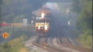 preview picture of video 'VARNELL, GA, NS, NORFOLK SOUTHERN 6-11-03'
