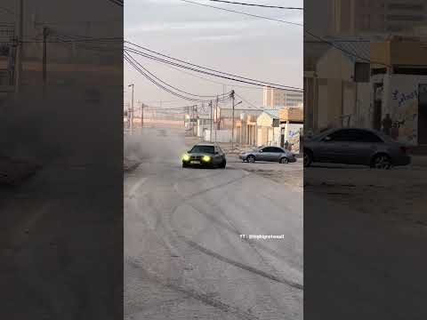 Mercedes Benz 190E / W201 doing the usual drifting.